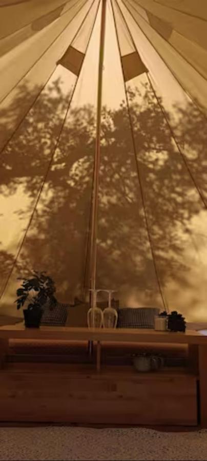 Evasion En Pleine Nature, Tipi Insolite Et Jacuzzi Au Pont Du Gard ! Vers-Pont-du-Gard Exteriör bild