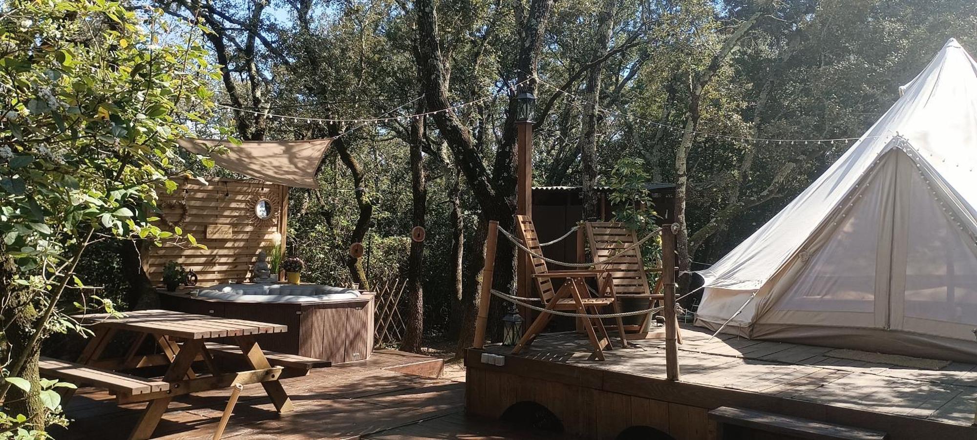 Evasion En Pleine Nature, Tipi Insolite Et Jacuzzi Au Pont Du Gard ! Vers-Pont-du-Gard Exteriör bild